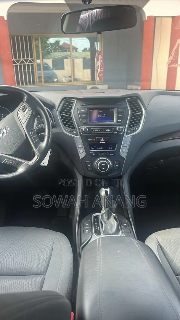 Hyundai Santa Fe 2017 Gray
