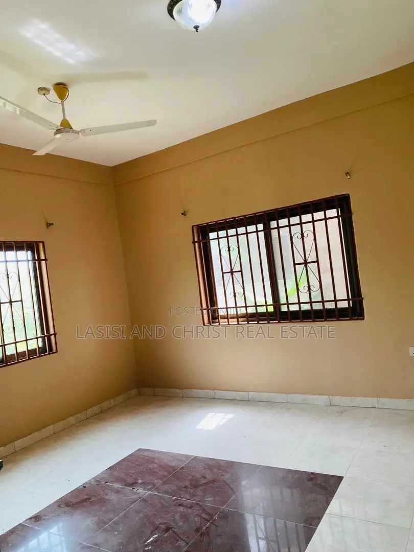 2bdrm Apartment in Lasisi And Christ, Amasaman for rent