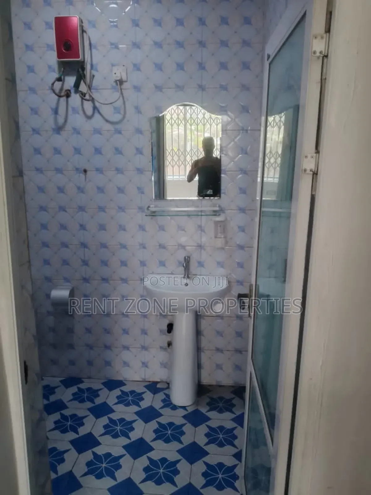 3bdrm Apartment in Pokuase for rent