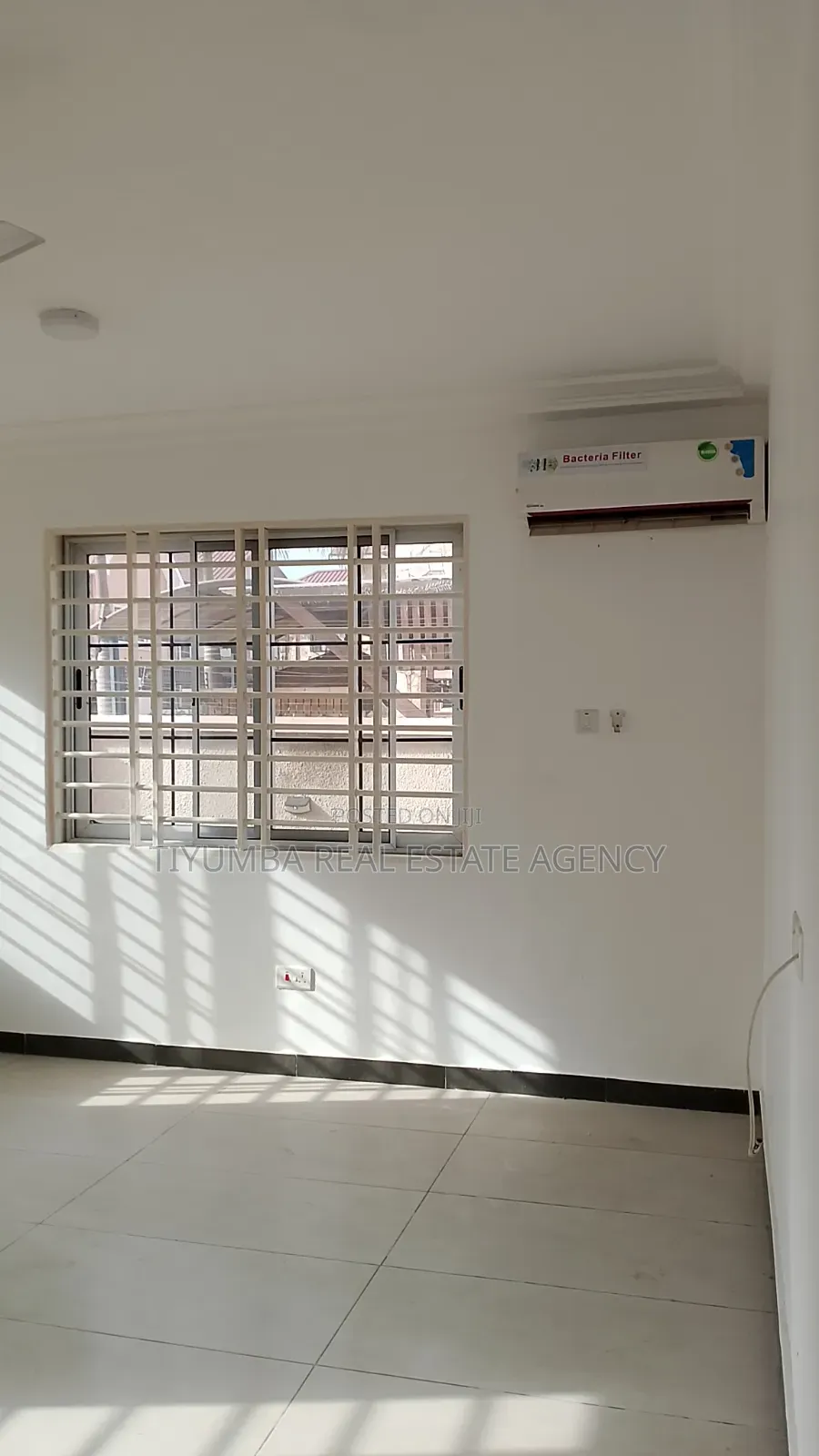 4bdrm Duplex in Tiyumba Real Estate, The Mall for rent