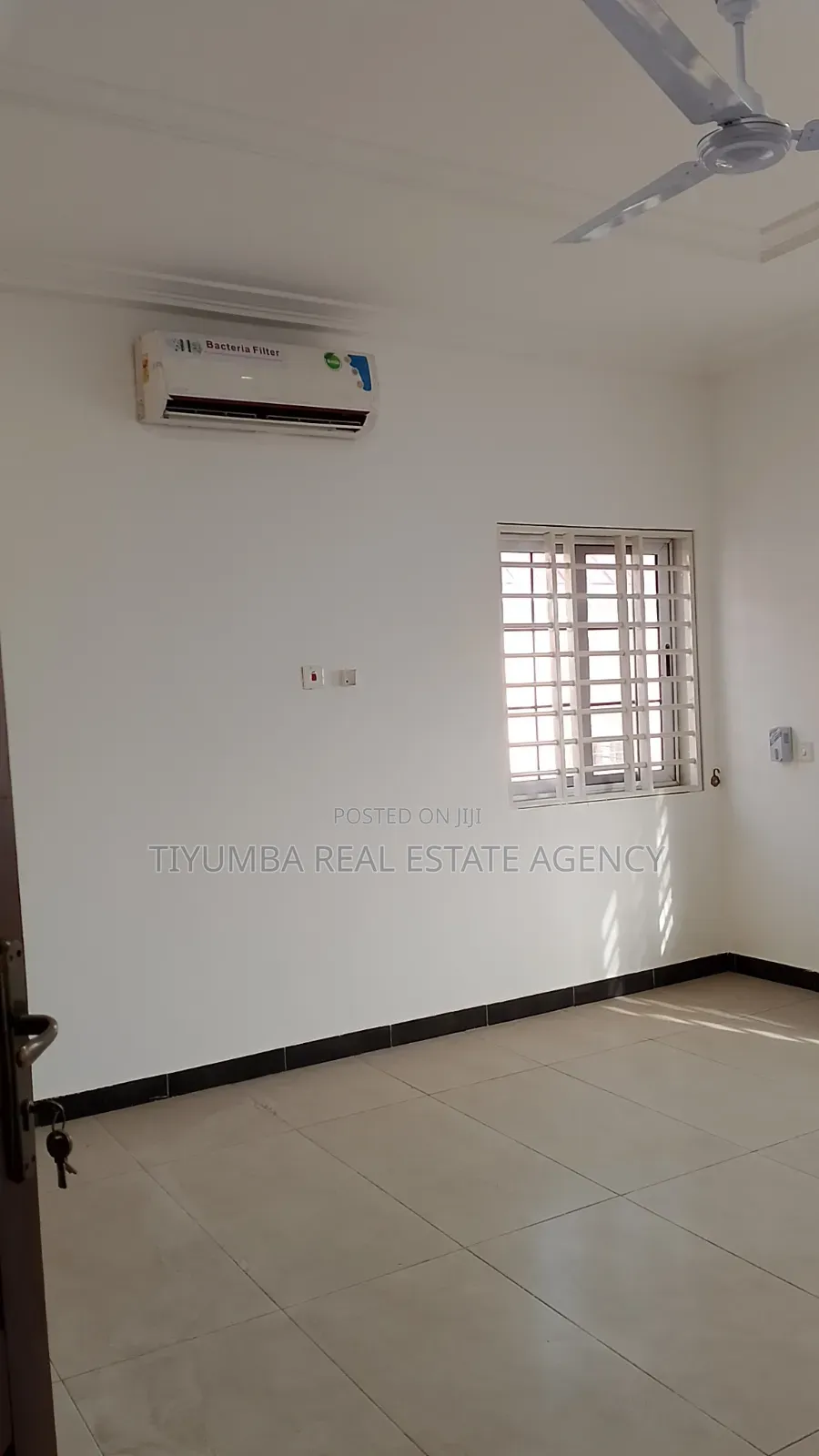 4bdrm Duplex in Tiyumba Real Estate, The Mall for rent