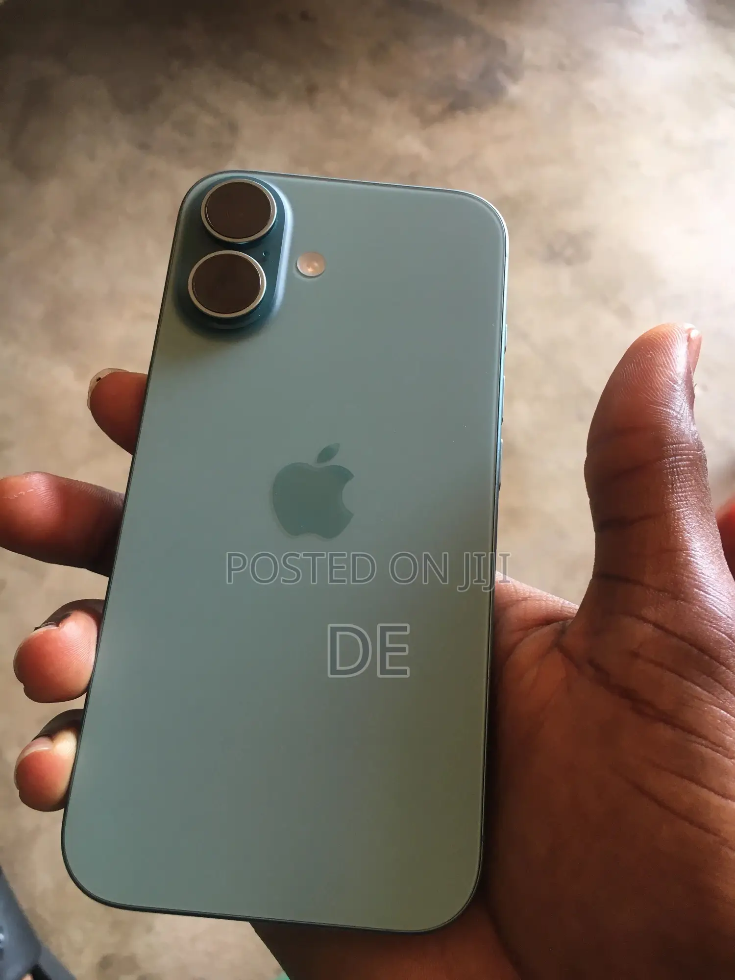 Apple iPhone 16 128 GB Gray