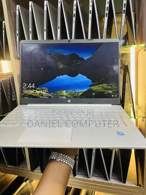 Laptop HP 15 4GB Intel Celeron SSD 256GB