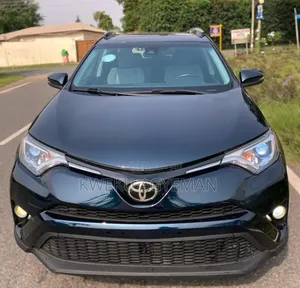 Toyota RAV4 XLE 4dr SUV AWD (2.5L 4cyl 6A) 2018 Green