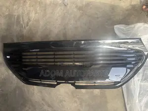 Toyota Corolla Bumper Grill Shell 2017 2018 Le