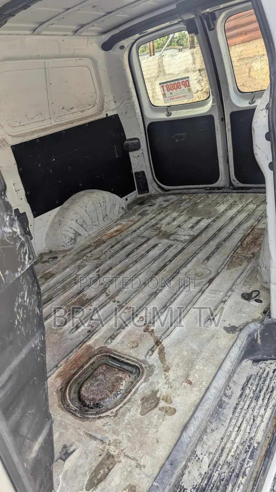 Hyundai H1 2012 White
