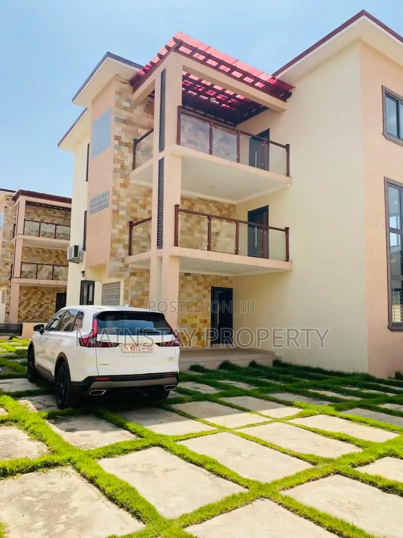 4bdrm House in Mainstay Estates, Achimota for sale
