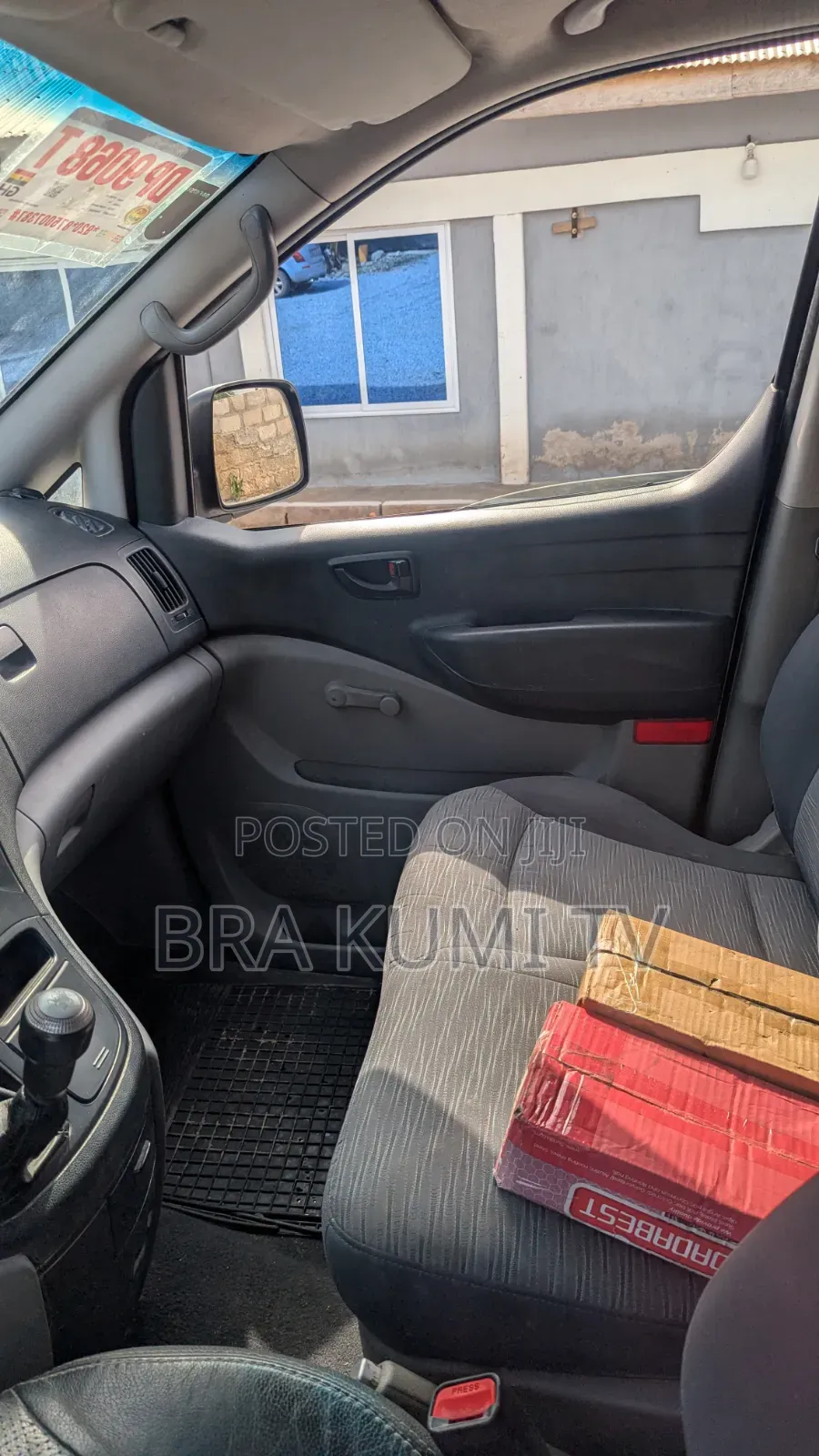 Hyundai H1 2012 White