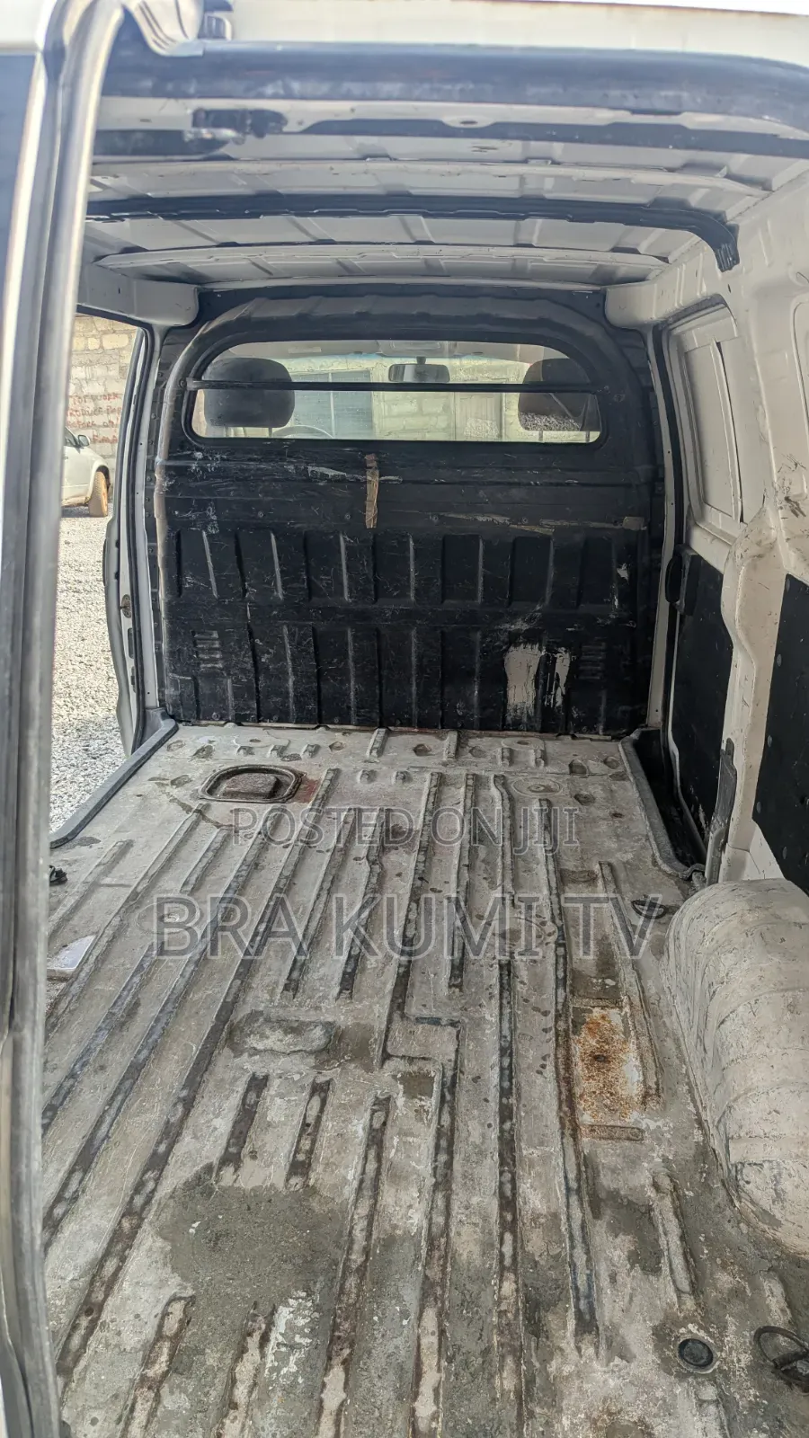 Hyundai H1 2012 White