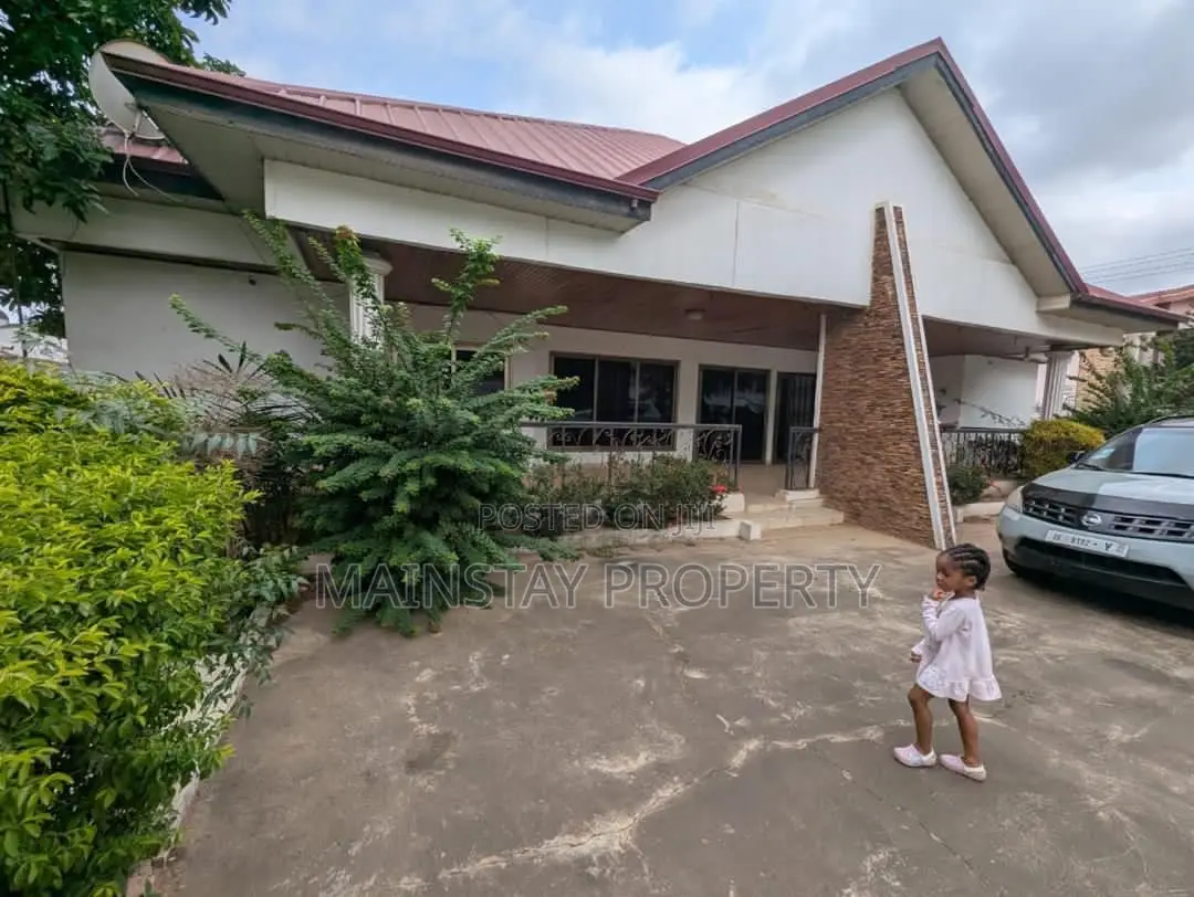 5bdrm House in Mainstay Estates, Achimota for sale