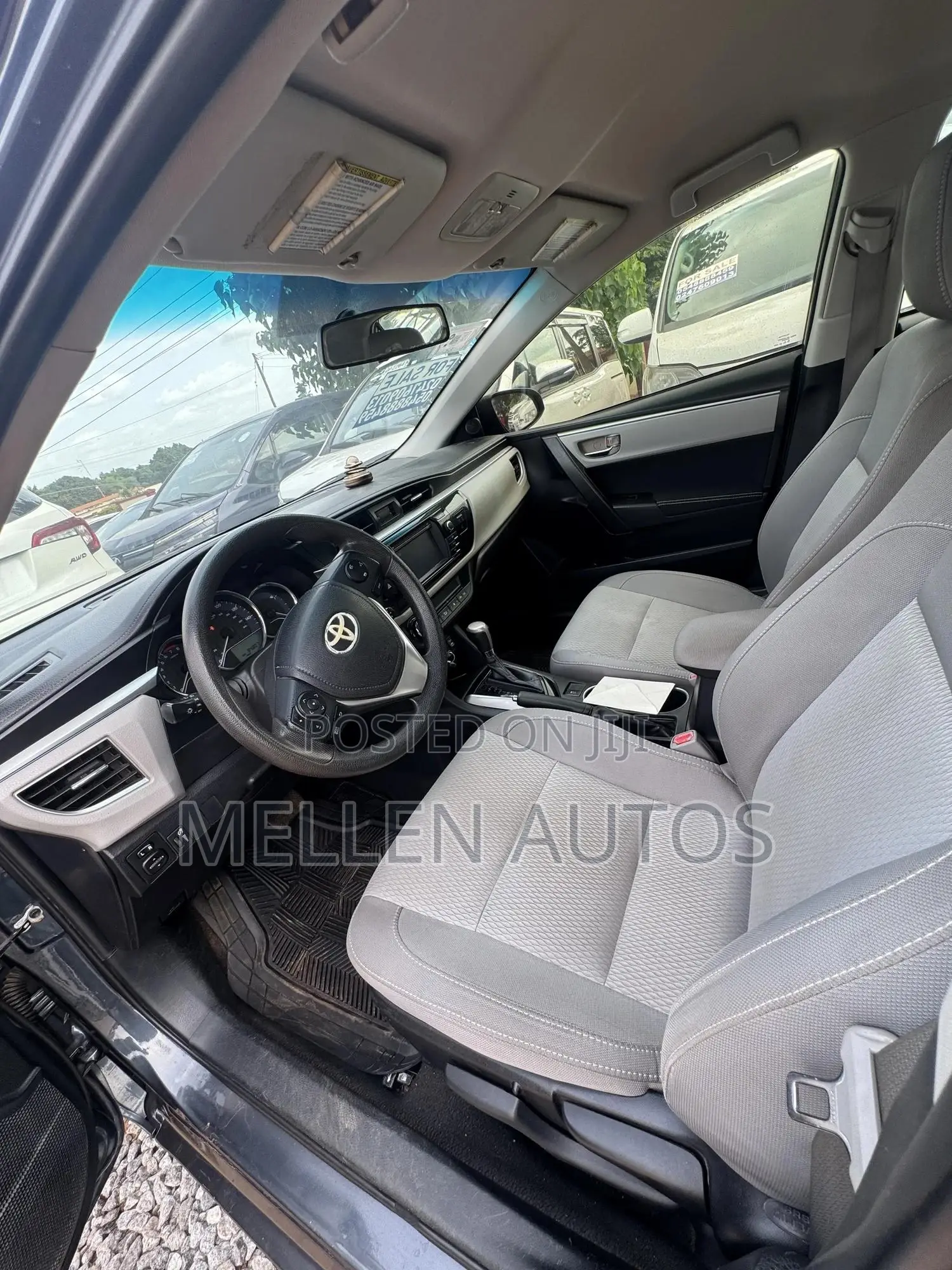 Toyota Corolla LE 4dr Sedan (1.8L 4cyl CVT) 2016 Gray