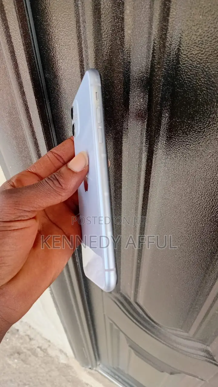 Apple iPhone 11 64 GB Purple