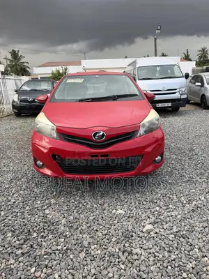 Toyota Vitz 1.3 AWD 5dr 2012 Red