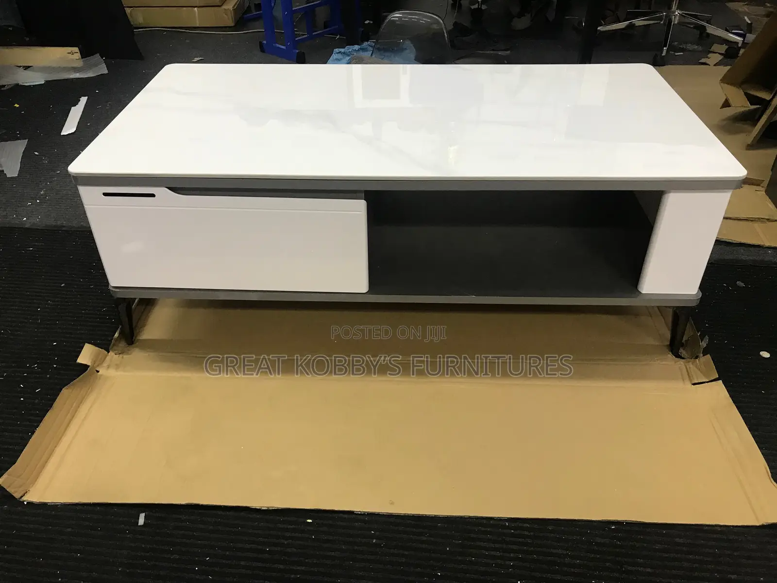 Modern Luxury Center Table (-12)