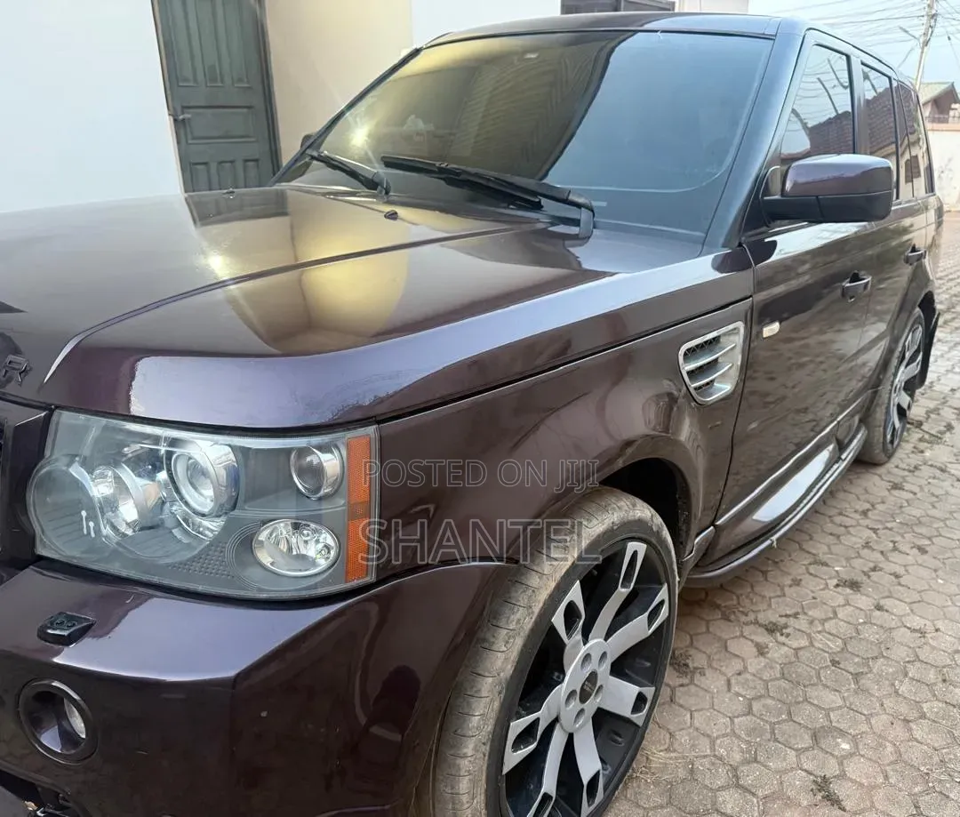 Land Rover Range Rover 2010 Gray