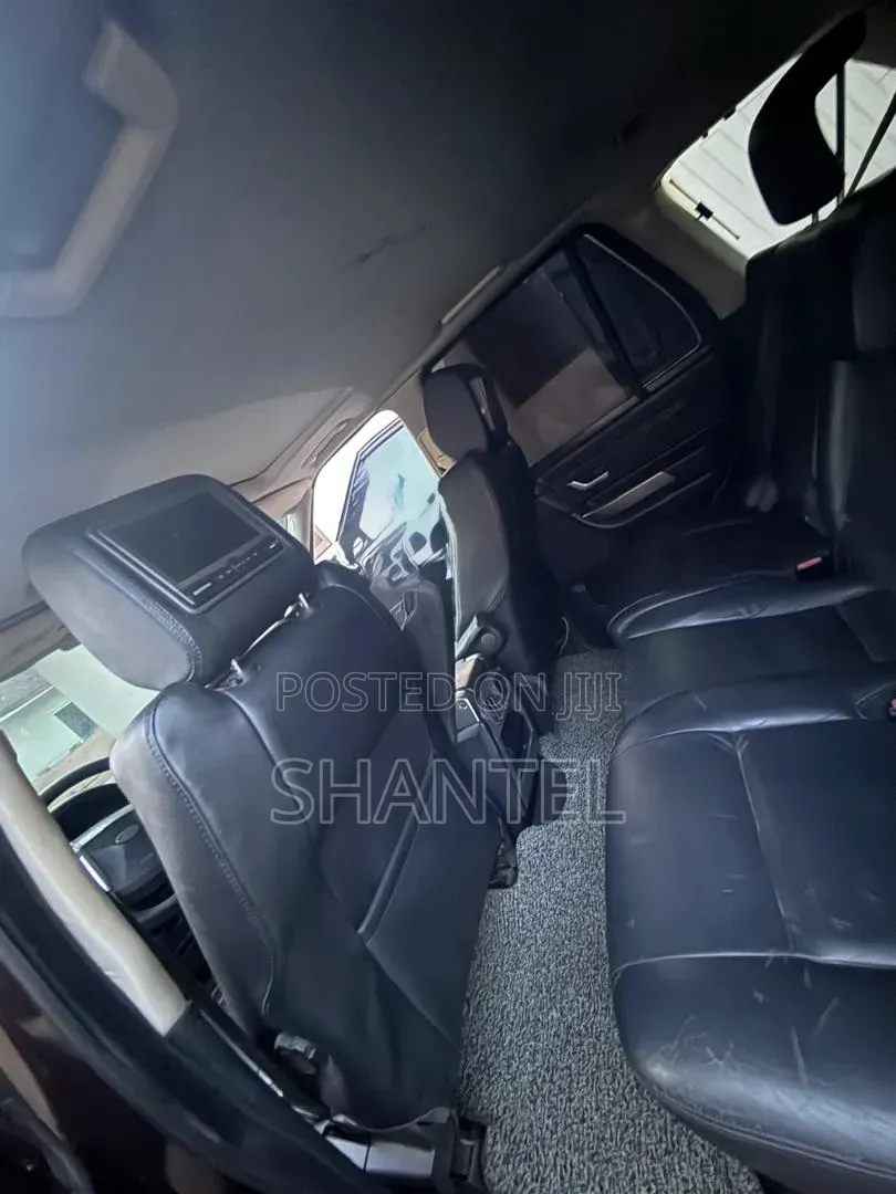 Land Rover Range Rover 2010 Gray