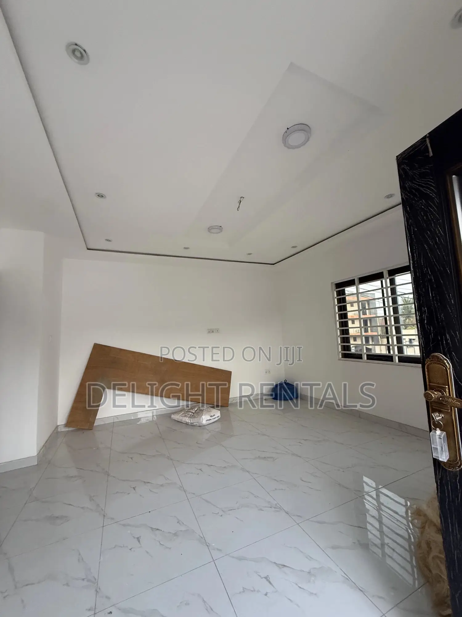 2bdrm Apartment in Lakeside for rent