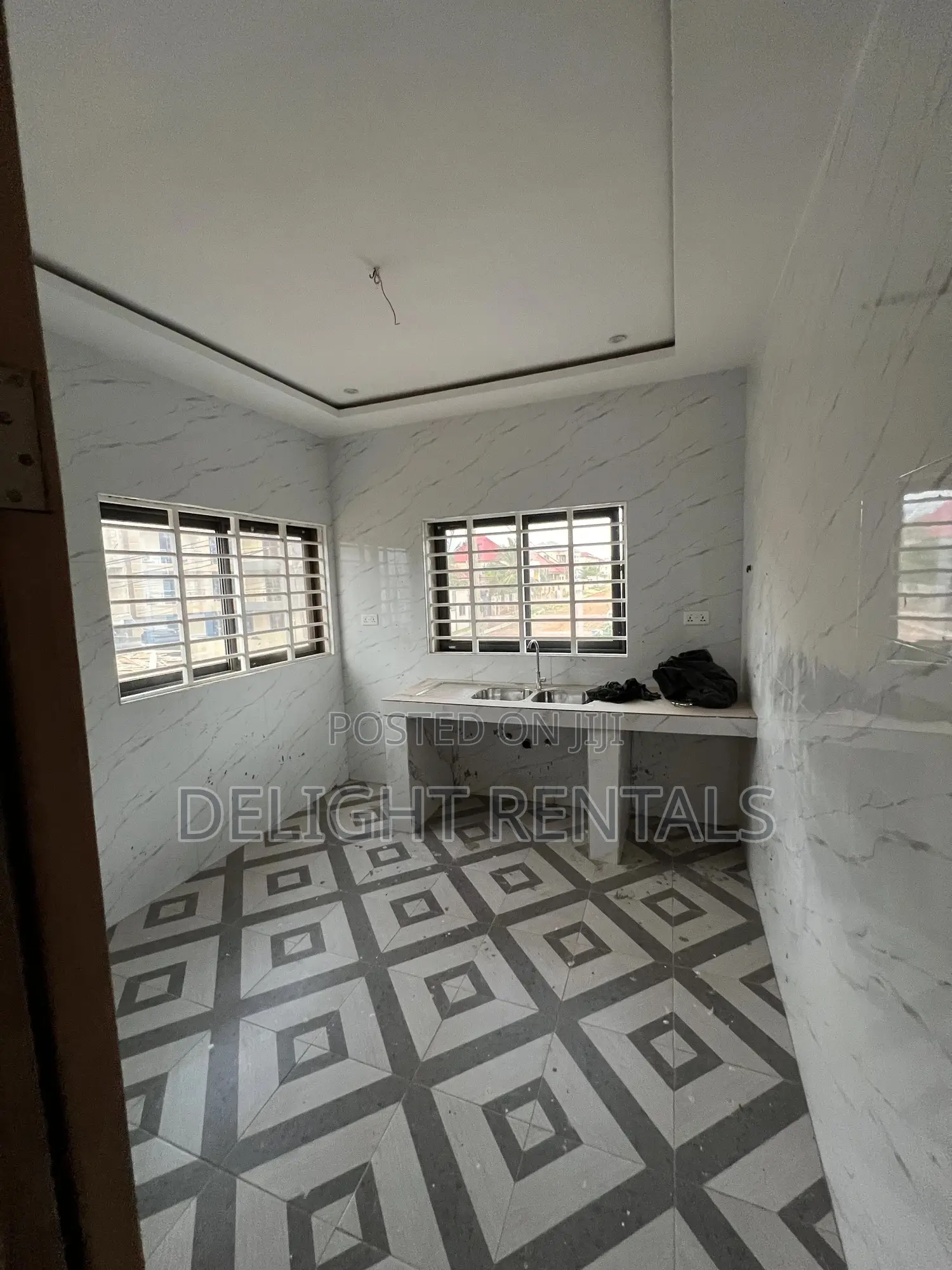 2bdrm Apartment in Lakeside for rent