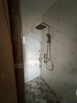 2bdrm Apartment in Lakeside for rent