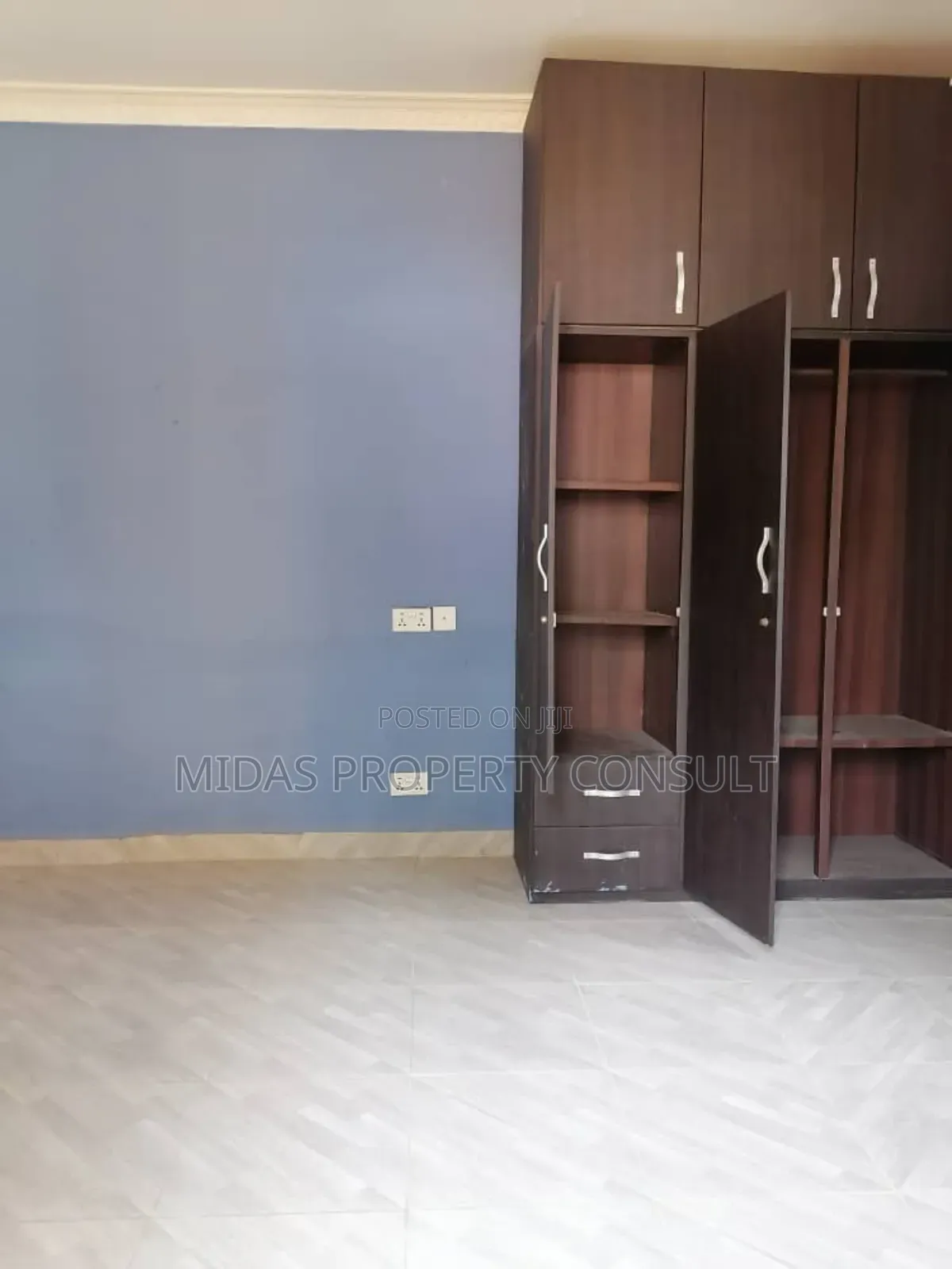 3bdrm House in Adjen Kotoku, Amasaman for sale