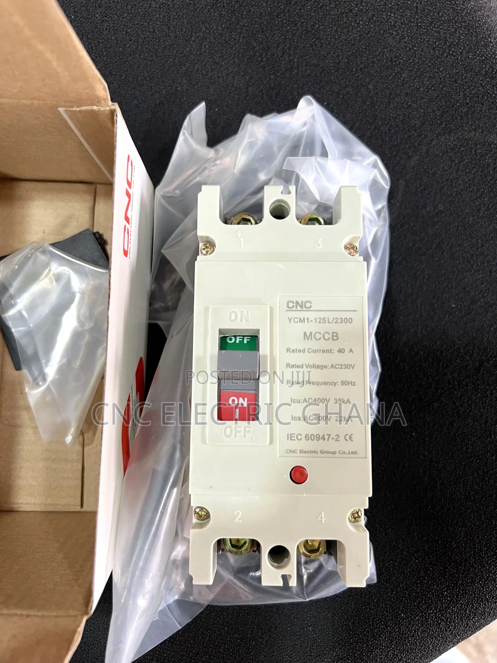 Molded Case Circuit Breaker
