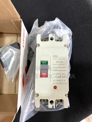 Molded Case Circuit Breaker
