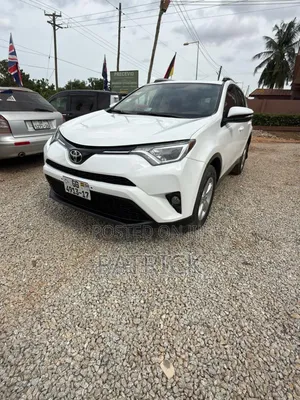 Toyota RAV4 XLE 4dr SUV (2.5L 4cyl 6A) 2015 White