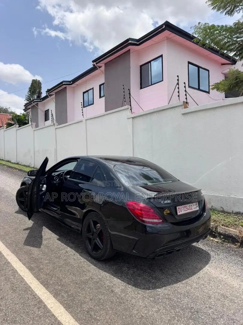 Mercedes-Benz C300 Luxury 4matic Sedan AWD (2.0L 4cyl 7A) 2017 Black