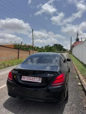 Mercedes-Benz C300 Luxury 4matic Sedan AWD (2.0L 4cyl 7A) 2017 Black