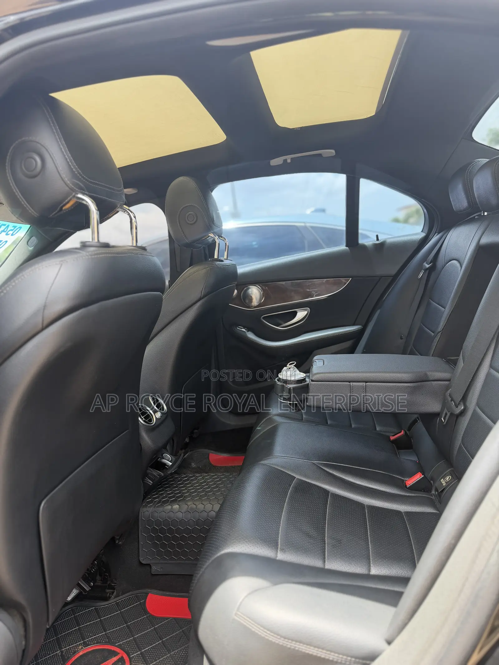 Mercedes-Benz C300 Luxury 4matic Sedan AWD (2.0L 4cyl 7A) 2017 Black
