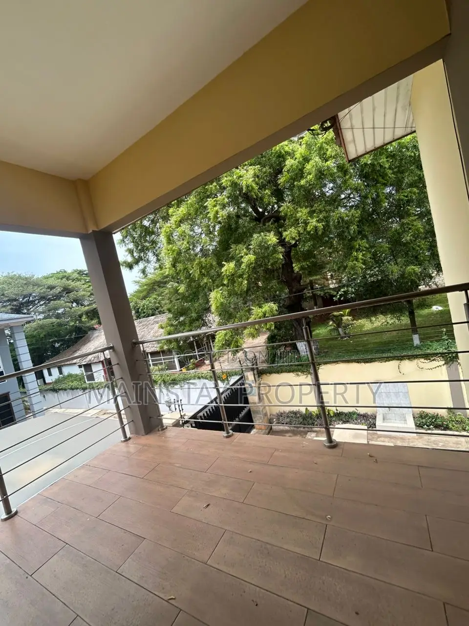 Furnished 3bdrm Townhouse / Terrace for rent