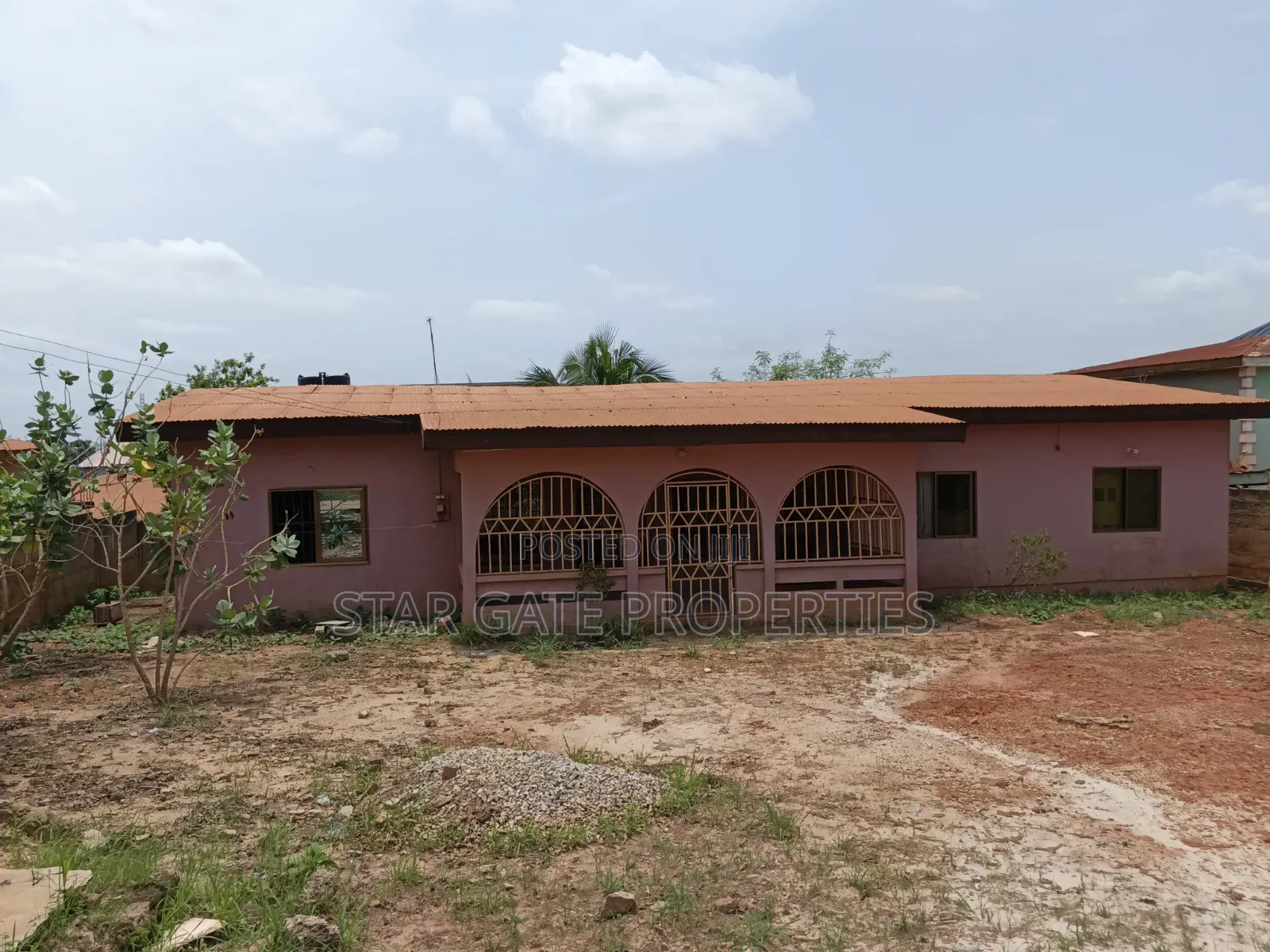 4bdrm House in Ophelia Junction, Kumasi Metropolitan for sale