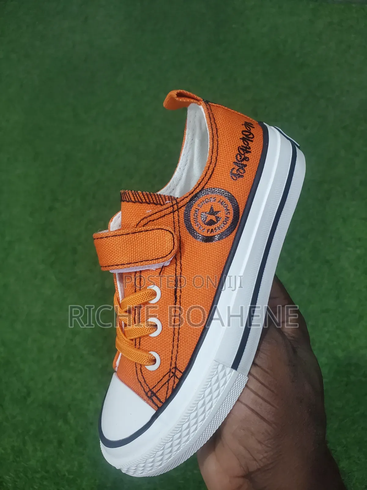 Unisex Sneakers Size 27