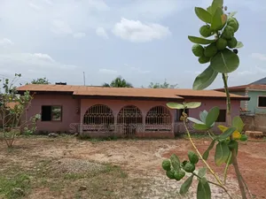 4bdrm House in Ophelia Junction, Kumasi Metropolitan for sale