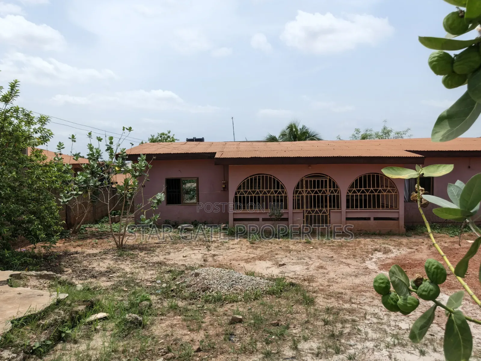 4bdrm House in Ophelia Junction, Kumasi Metropolitan for sale