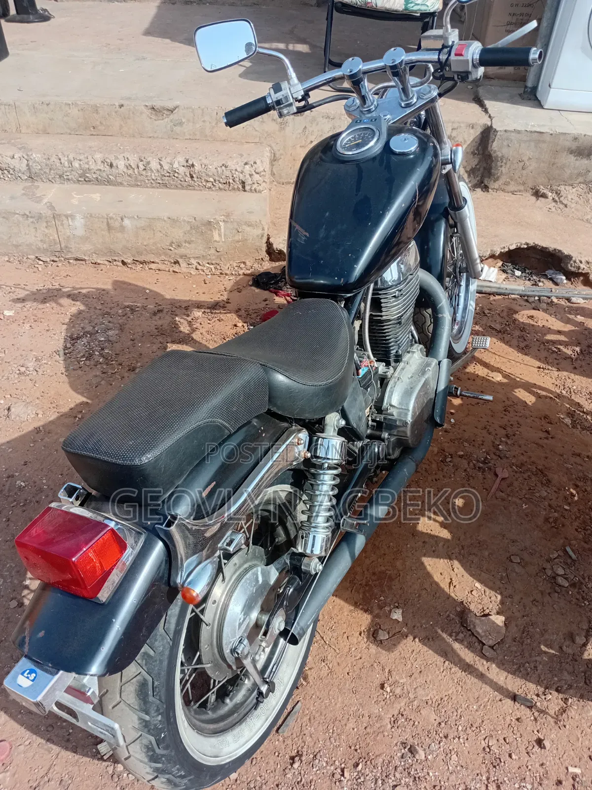 Suzuki 2000 Black