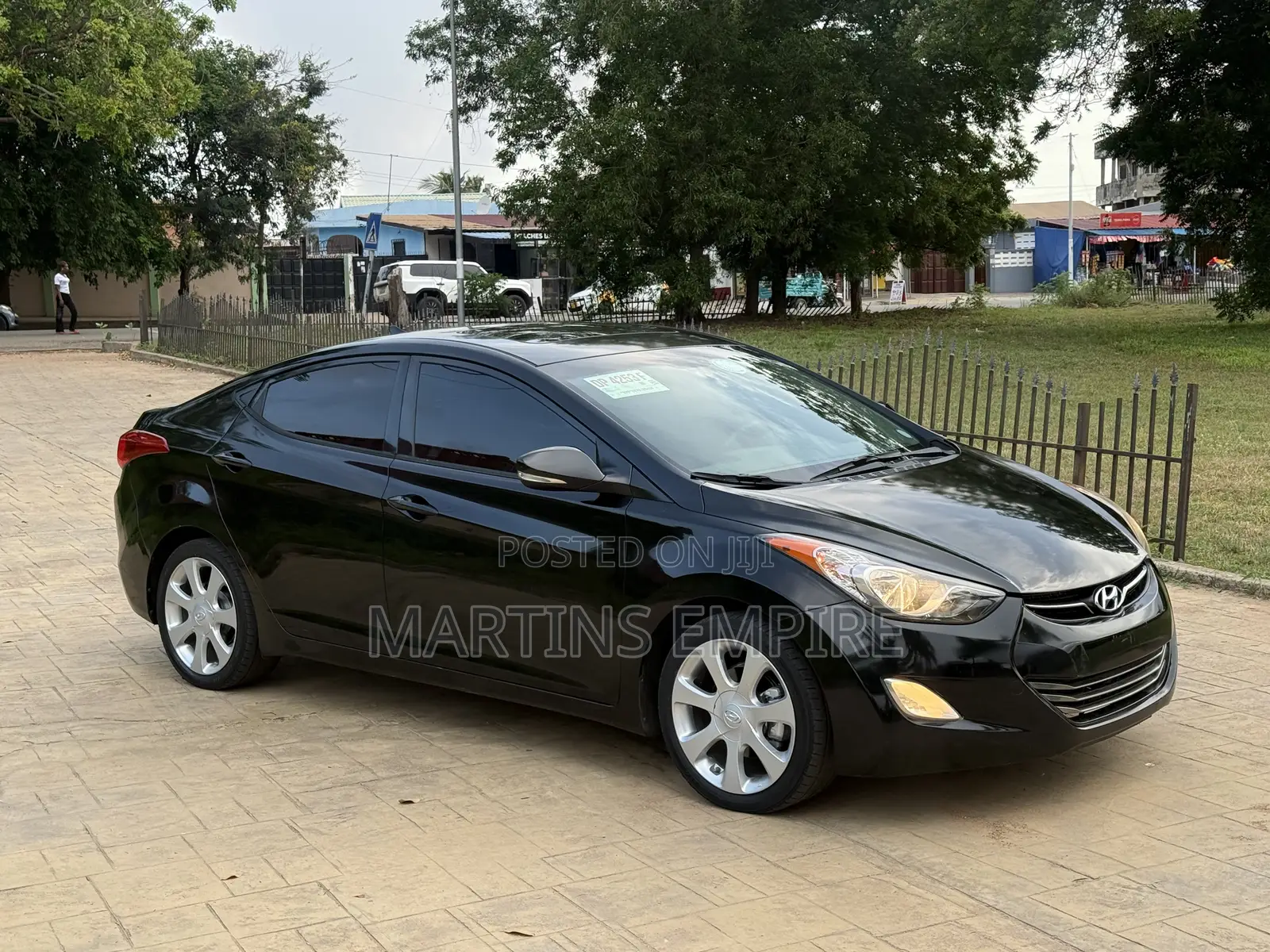Hyundai Elantra Limited Sedan FWD (1.8L 4cyl 6A) 2013 Black