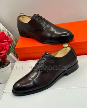 Classic Men's Black Leather Lace-Up Oxford
