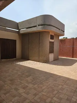 7bdrm House in Achimota Kingsby, Mile 7 for sale