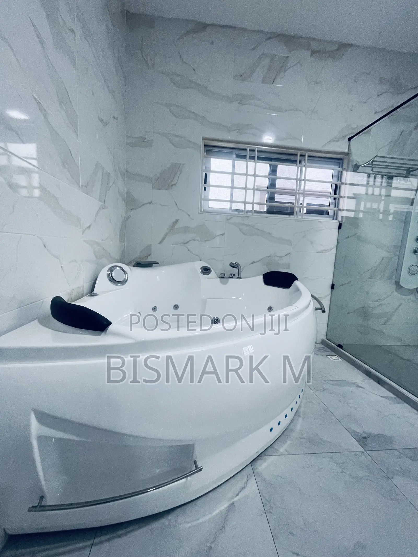 4bdrm House in Lakeside Estate, Ashaley Botwe for sale