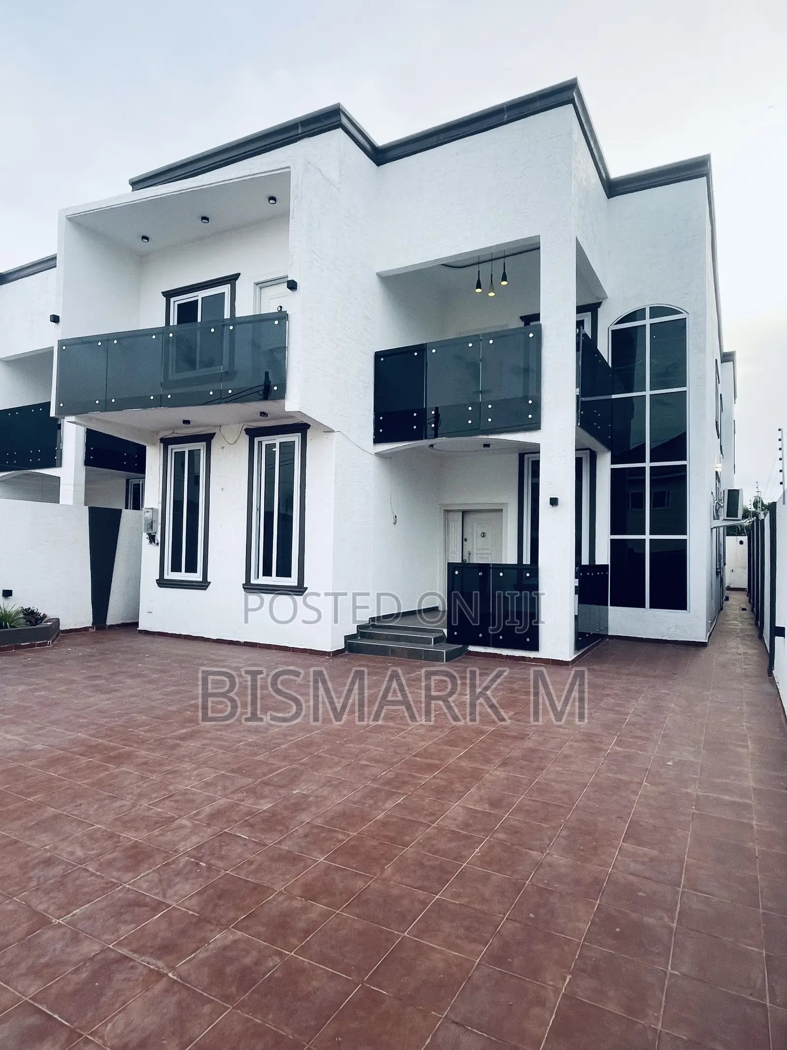 4bdrm House in Lakeside Estate, Ashaley Botwe for sale