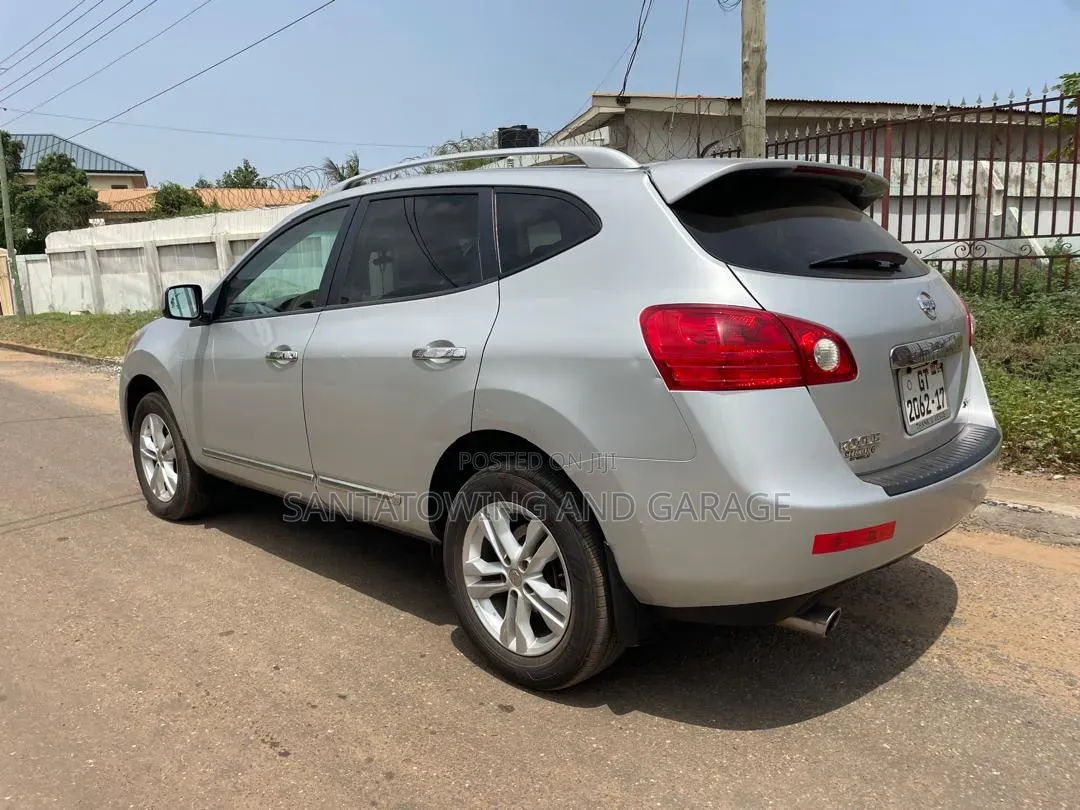 Nissan Rogue SV 2012 Silver