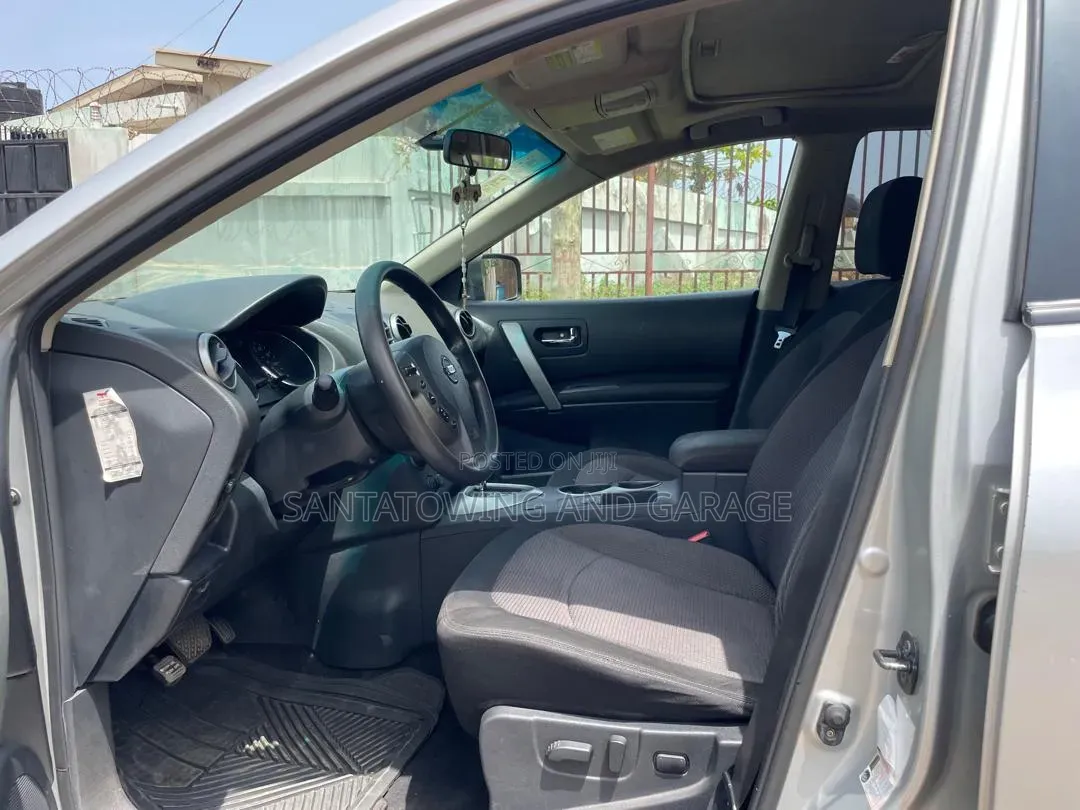 Nissan Rogue SV 2012 Silver