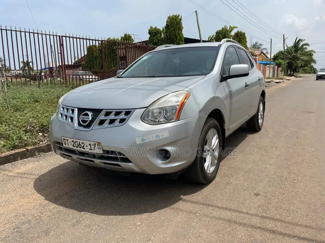 Nissan Rogue SV 2012 Silver