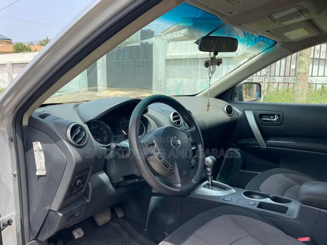 Nissan Rogue SV 2012 Silver