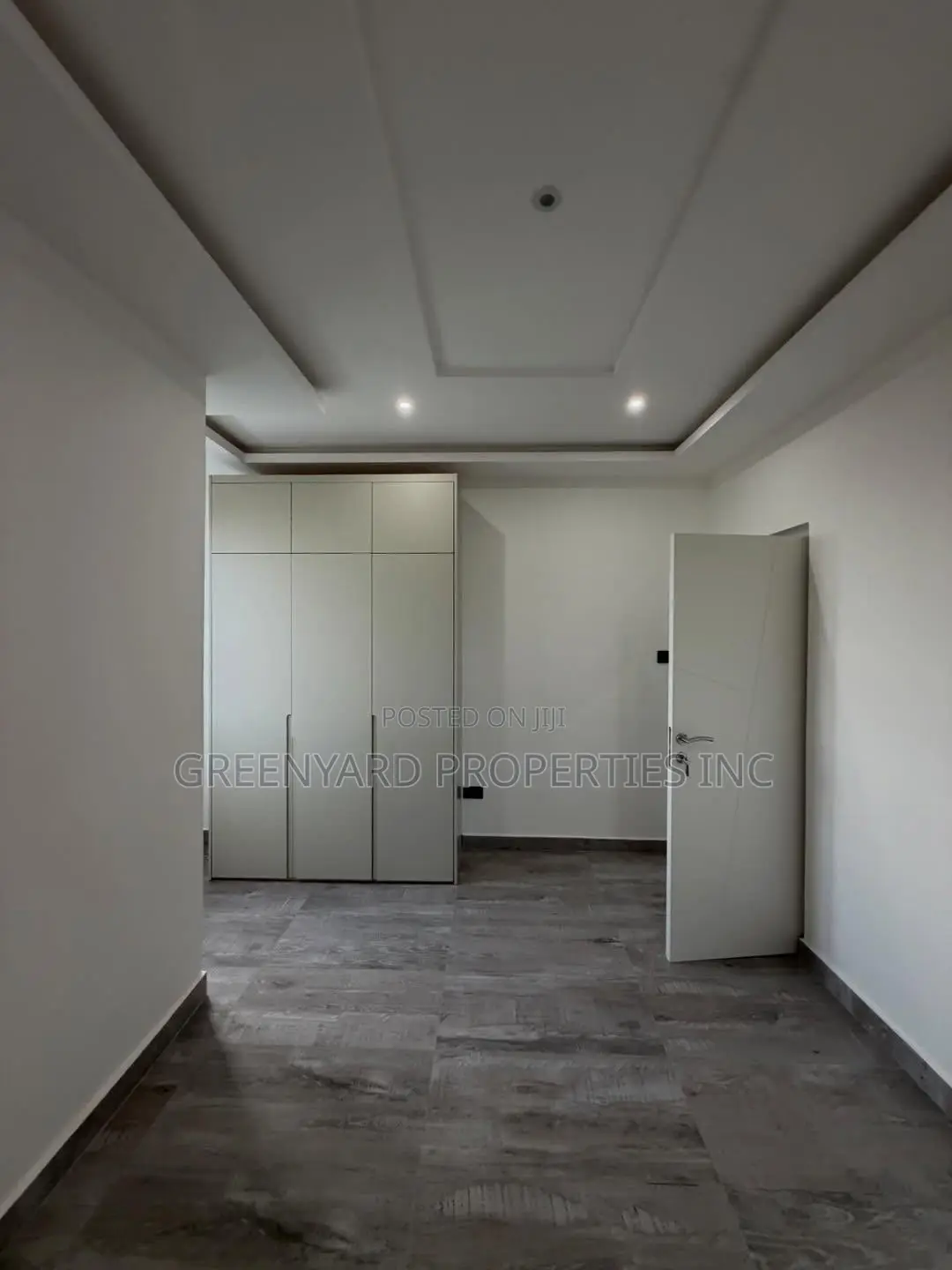 4bdrm Mansion in American House, East Legon for sale