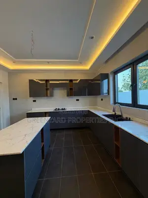 4bdrm Mansion in American House, East Legon for sale