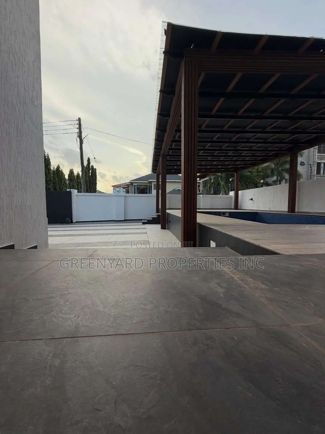 4bdrm Mansion in American House, East Legon for sale