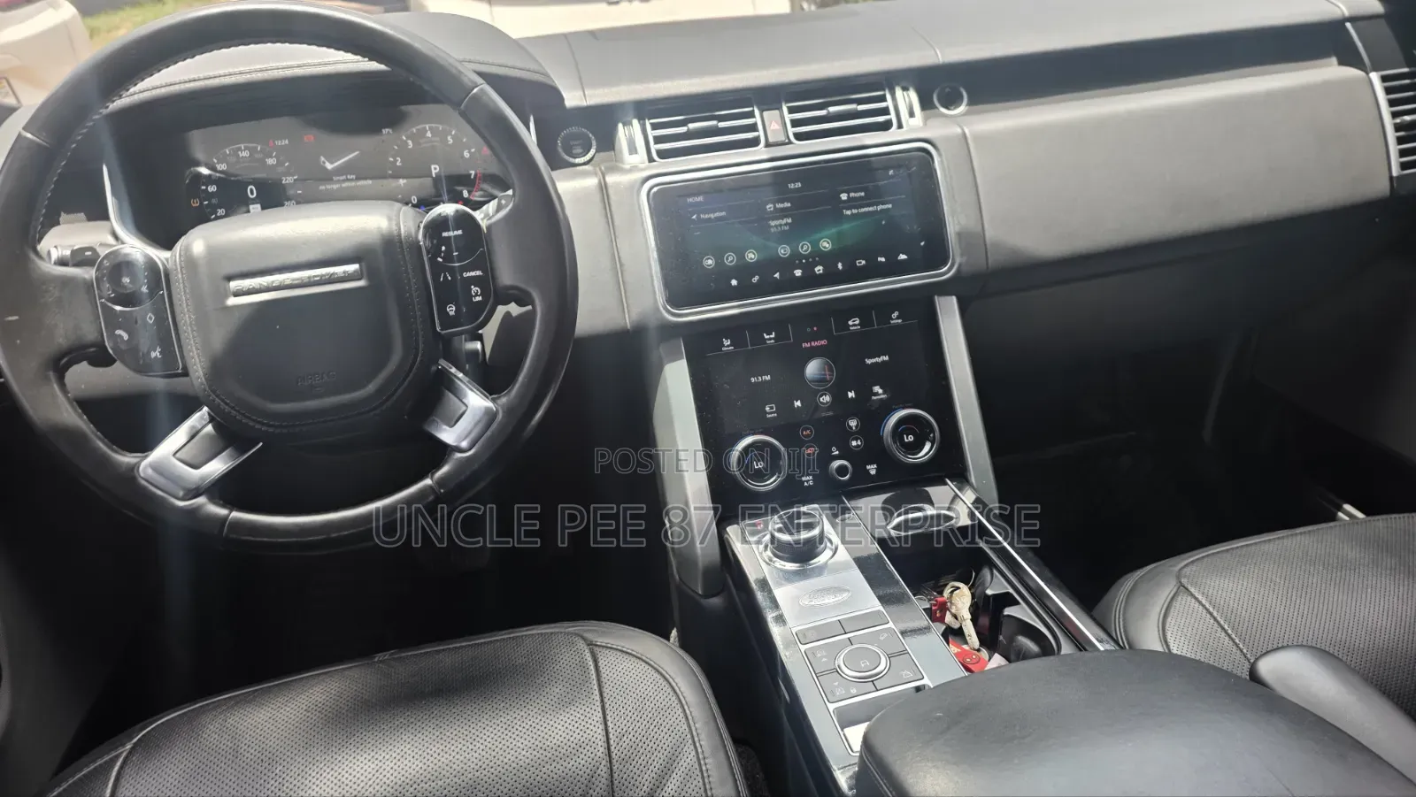 Land Rover Discovery HSE LUXURY 4x4 2018 Black