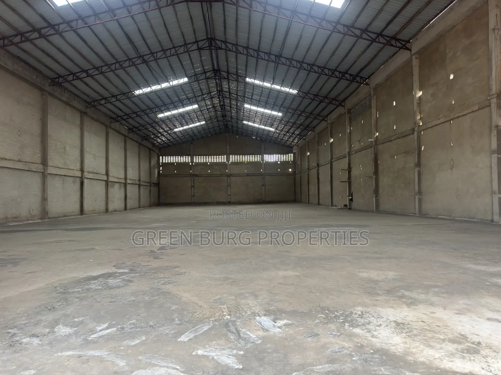 Ware House to-Let
